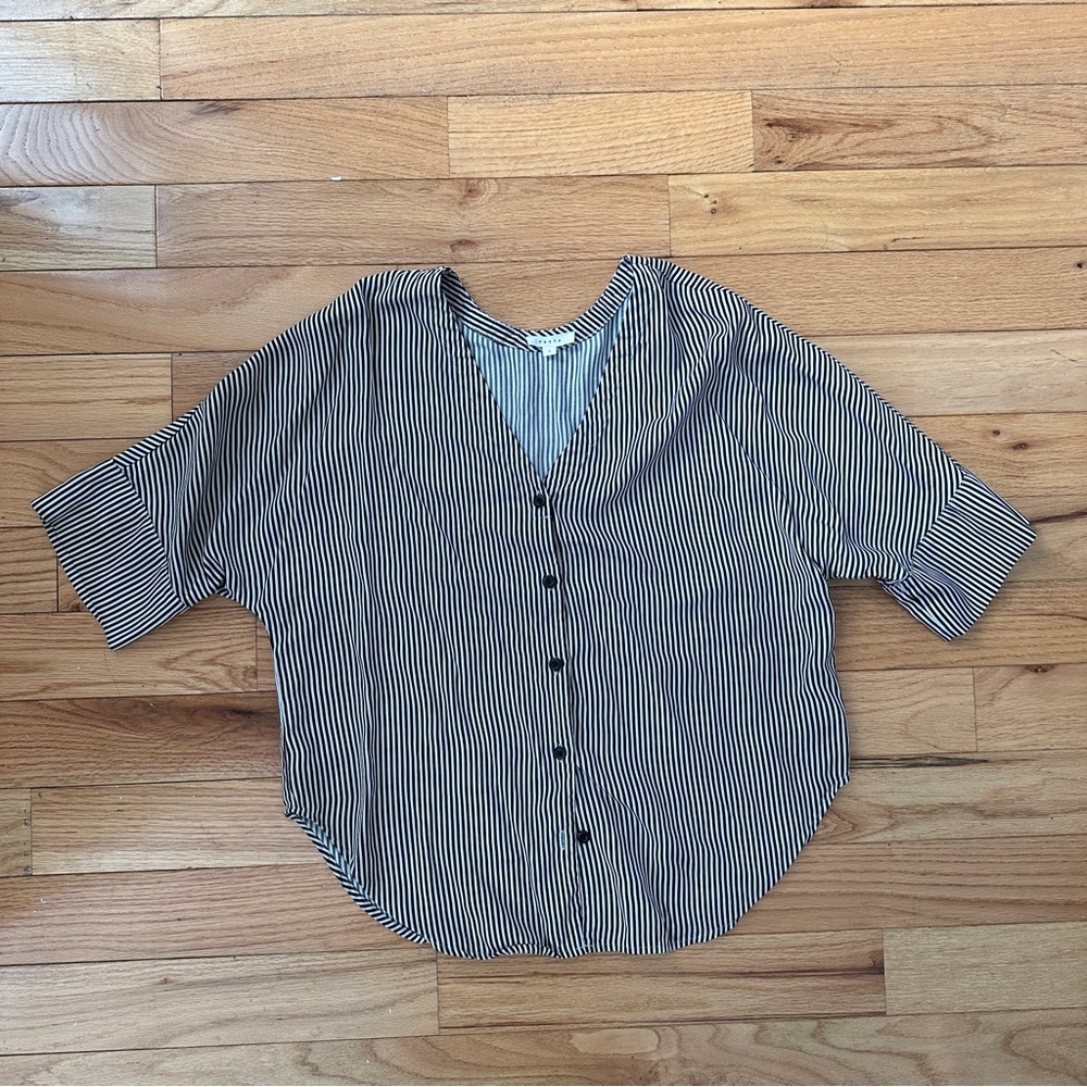 Vetta the girlfriend top - black and white